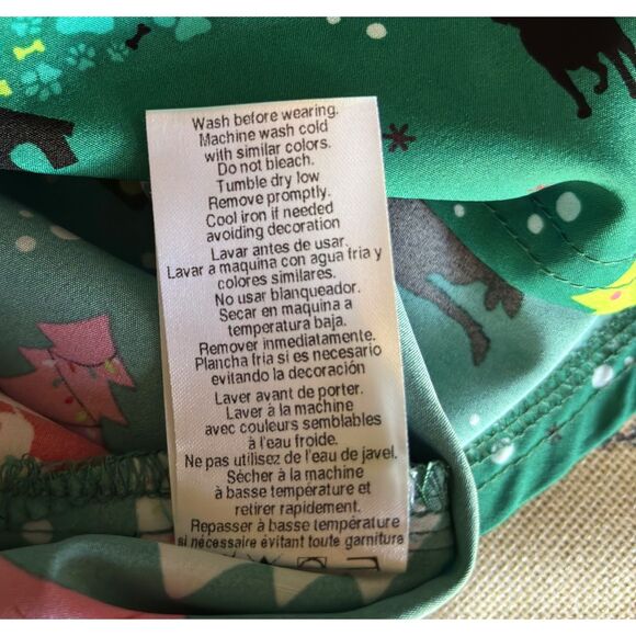 Cherokee Medical Uniforms Woman's Plus 2XL Happy Holidogs Dog Nurse Scrub - Picture 6 of 6